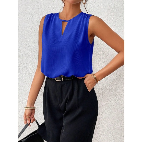 minimalist business casual Keyhole Neckline Sleeveless Blouse white - Picture 5 of 11